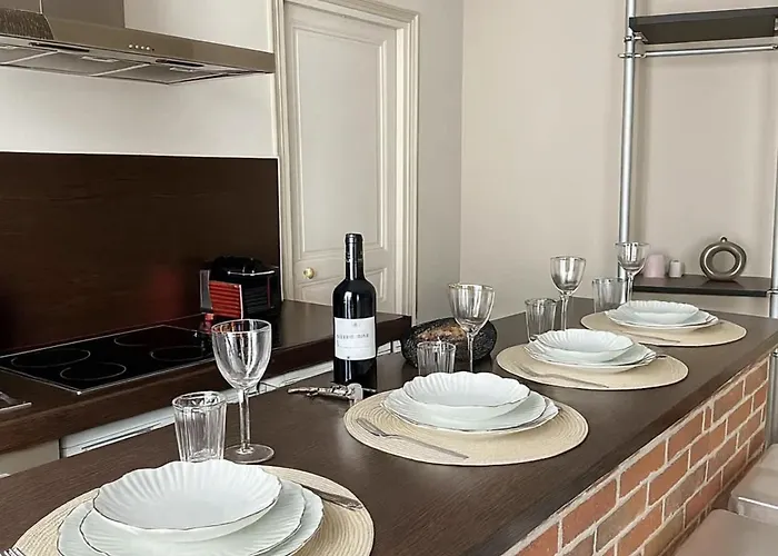 Superb Family - Le Marais Apartment